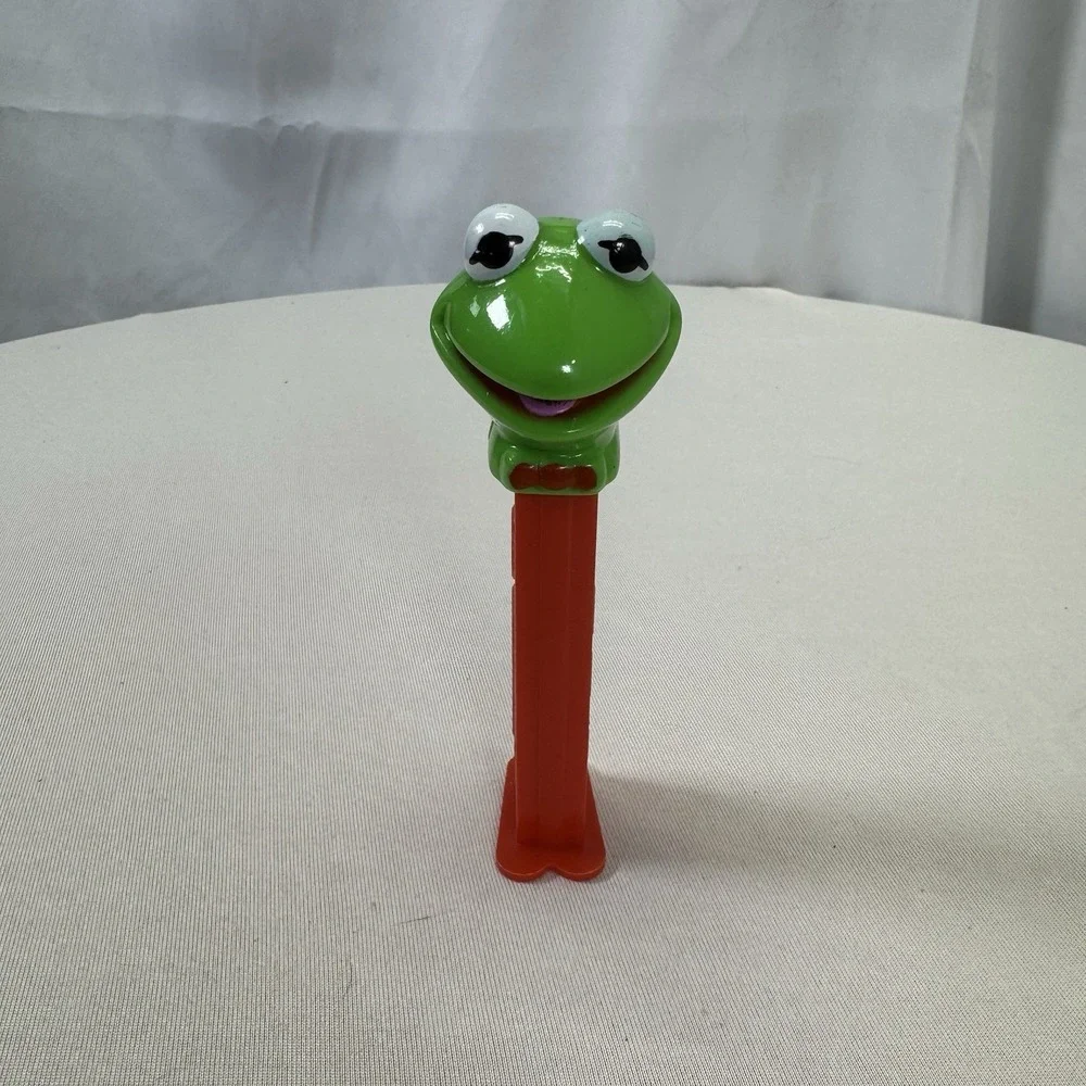 Kermit the Frog PEZ Dispenser Red Stem Made in‎ Hungary Muppets Collectible